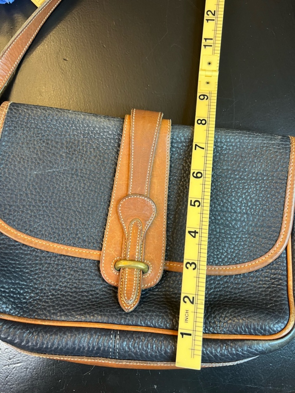 Vintage Dooney & Bourke Navy Blue Tan Leather Crossbody Bag Purse 80s 90s - Picture 13 of 16